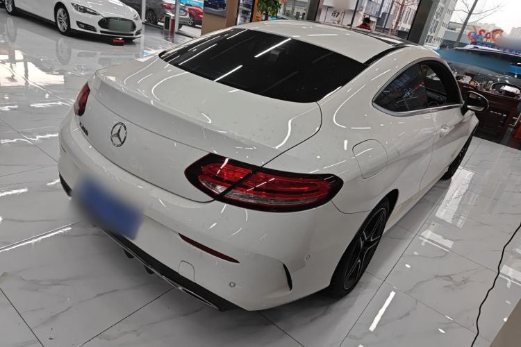 Used Mercedes-Benz C-Class 2019 C 260 Coupe Rear Right 45 Deg