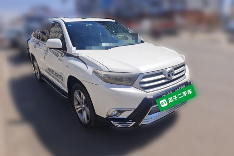 Used Toyota Highlander 2012 2.7L Two-Wheel Drive 7-Seater Luxury Edition Front Right 45 Deg