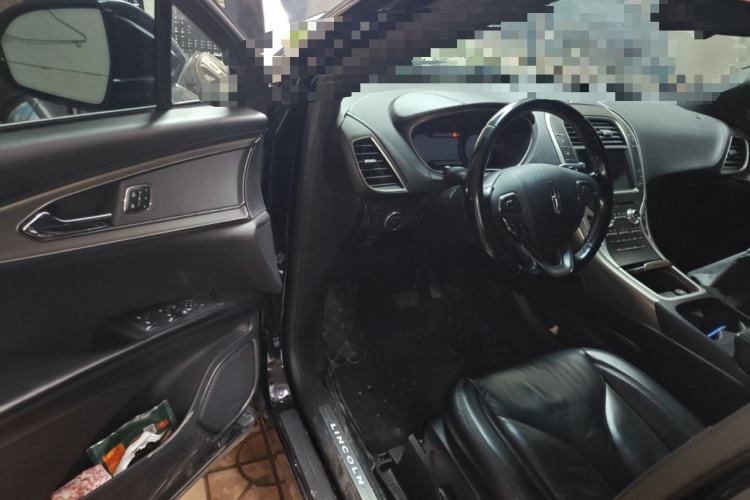 Used Lincoln MKX 2017 2.0T Two-Wheel Drive Deluxe Edition
