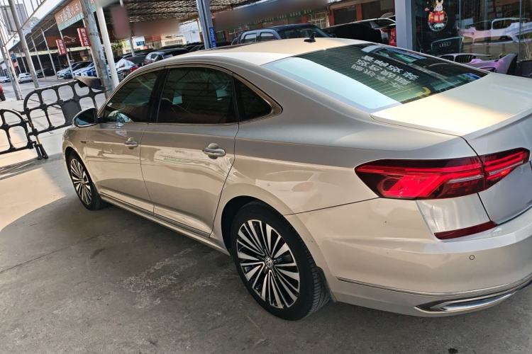 Used Volkswagen Passat 2019 380TSI Luxury Edition China VI Standard
