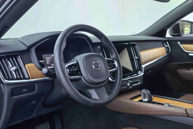 Used Volvo S90 2024 B5 Zhiyi Luxury Edition