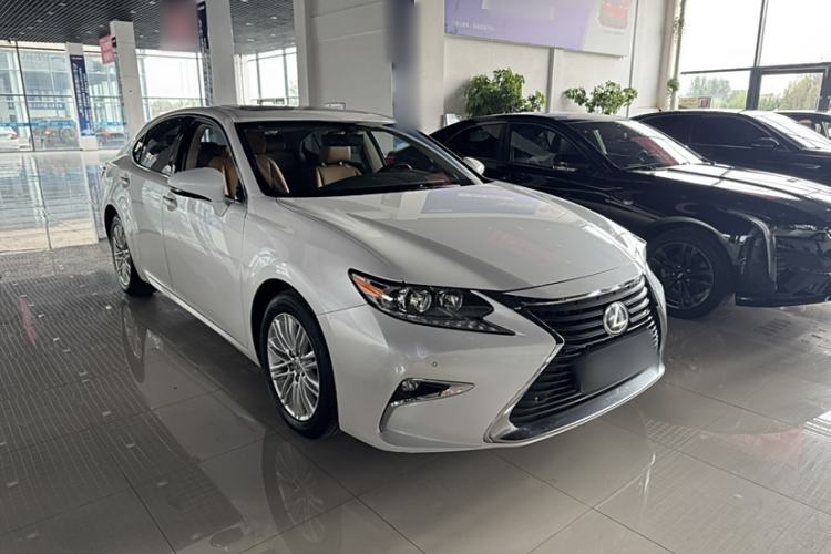 Used Lexus ES 2016 200 Midnight Special Limited Edition
