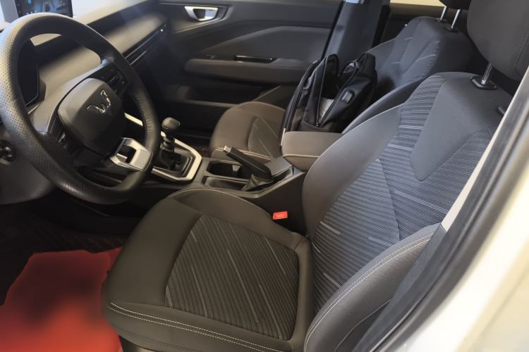 Used Wuling Alvez 2022 1.5L Manual Free-Style Model