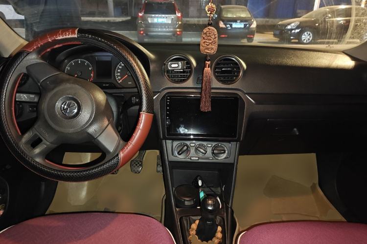 Used Volkswagen Jetta 2015 1.4L Manual Fashion Model