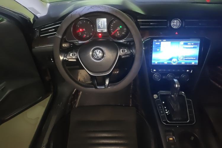 Used Volkswagen Magotan 2017 330TSI DSG Luxury Model