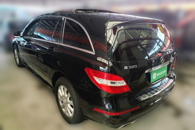 Used Mercedes-Benz R-Class 2017 R 320 4MATIC Business Edition Prestige Model Rear Left 45 Deg