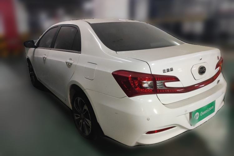 Used BYD Qin New Energy 2015 1.5T Dual-Crown Flagship Plus Edition Rear Left 45 Deg