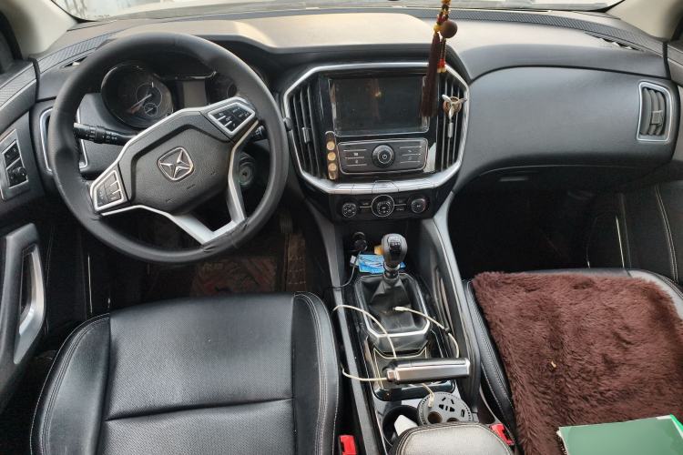 Used JMC Yusheng S350 2016 2.0T Manual Two-Wheel Drive Gasoline Luxury Version with Sunroof 5 Seats
