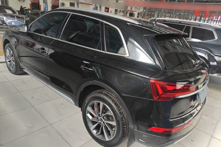 Used Audi Q5L 2022 40T Luxury Elegant Model Rear Left 45 Deg