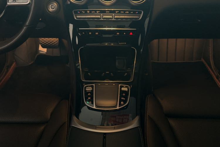 Used Mercedes-Benz GLC 2021 GLC 260 L 4MATIC Dynamic Edition Gear Lever