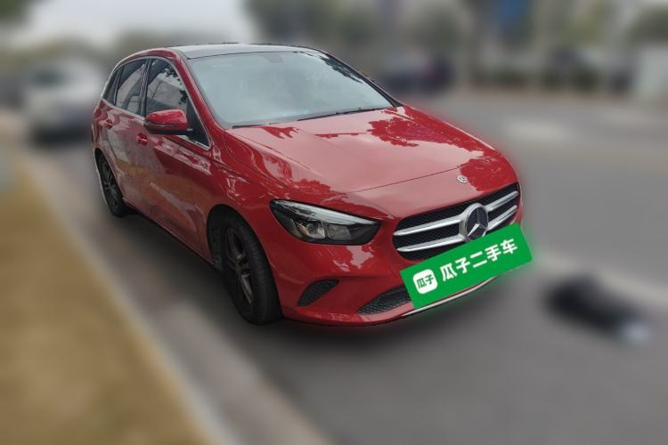 Used Mercedes-Benz B-Class 2020 B 200 Sport Edition Front Right 45 Deg