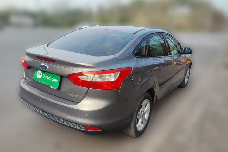Used Ford Focus 2012 Sedan 1.6L Automatic Fashion Edition