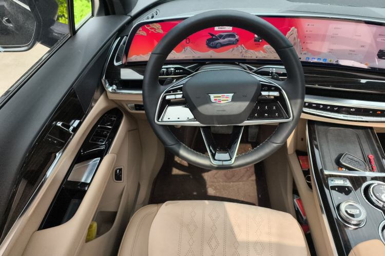 Used Cadillac XT5 2025 2.0T Luxury Version Steering Wheel