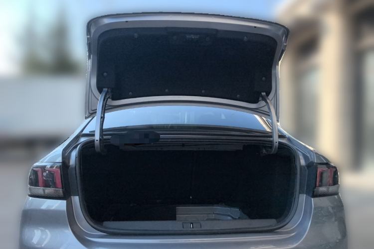 Used Peugeot 308 2018 1.6L Automatic Luxury Edition
