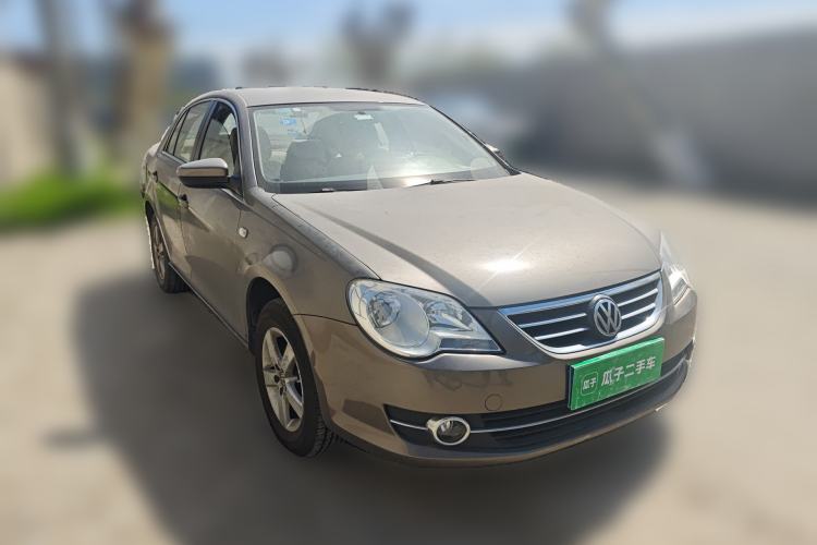 Used Volkswagen Bora 2012 1.6L Automatic Fashion Edition Front Right 45 Deg