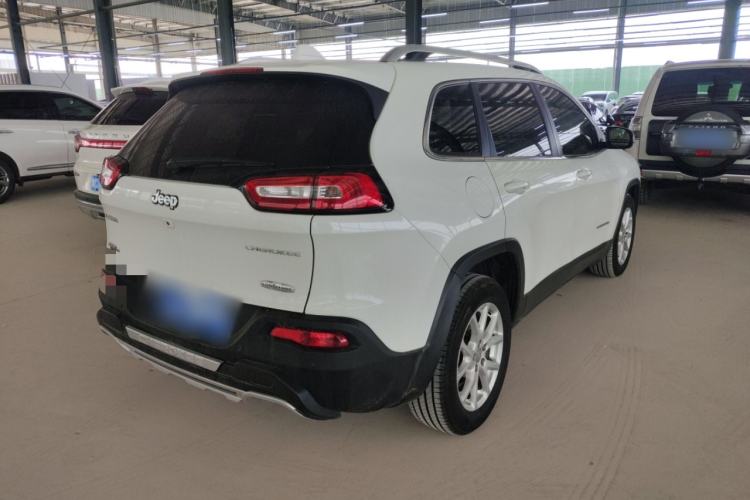 Used Jeep Cherokee 2016 2.0L Superior Edition