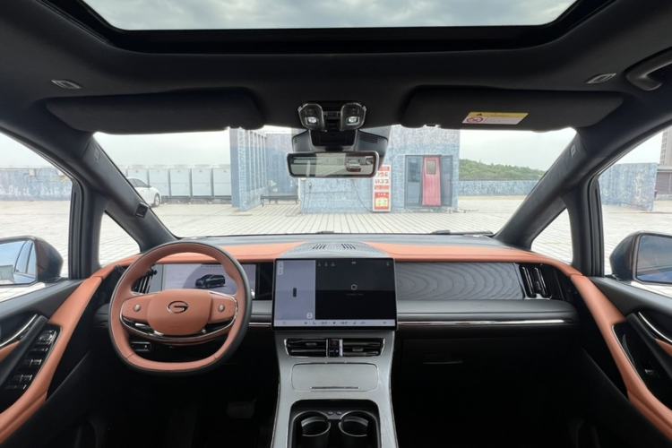 Used GAC Trumpchi Xiangwang M8 2025 Kunkun Series Ultra First-Class Cabin Interior 3