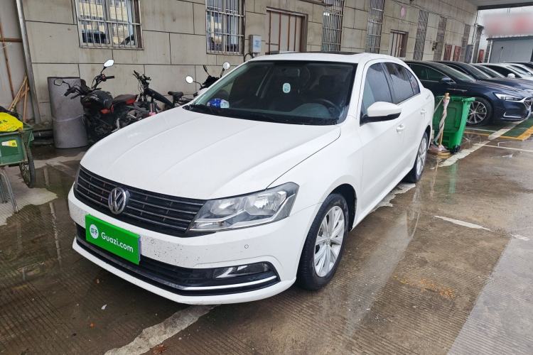 Used Volkswagen Lavida 2017 1.6L Manual Comfort Edition