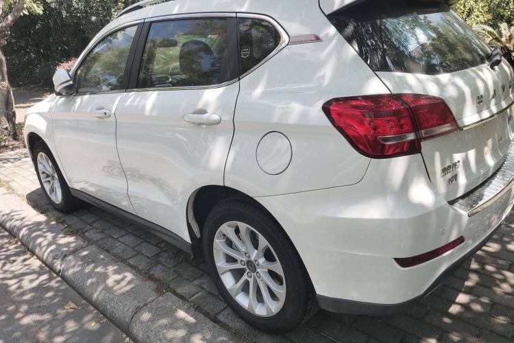 Used Haval H2 2017 Red-Label 1.5T Manual Two-Wheel Drive Luxury Model