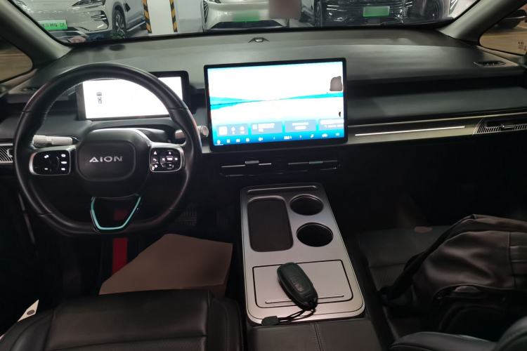 Used AION Y 2023 Plus 510 Smart Edition Center Console