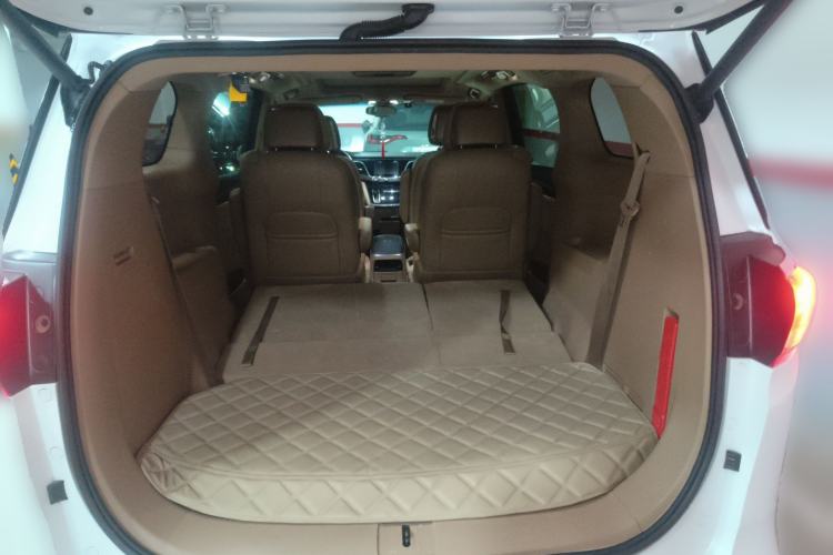 Used Buick GL8 2017 ES 28T Luxury Model China V Standard Trunk