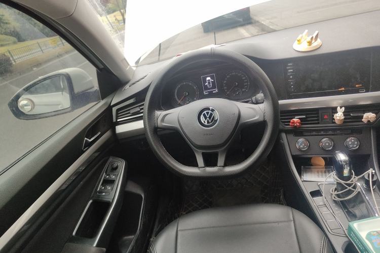 Used Volkswagen Bora 2021 1.5L Automatic Fashionable Smart Connectivity Version Steering Wheel