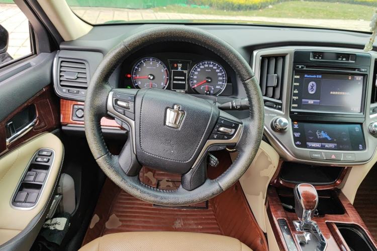 Used Toyota Crown 2015 2.0T Fashion Edition
