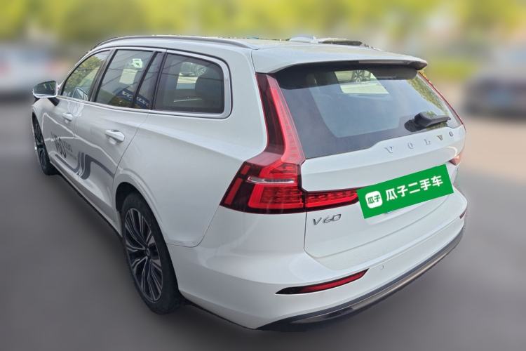 Used Volvo V60 2024 B5 Zhiyuan Luxury Edition
