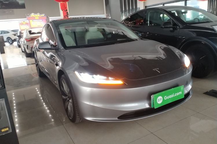 Used Tesla Model 3 2023 Long-Range All-Wheel-Drive Version