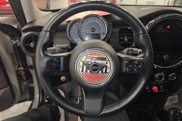 Used MINI 2022 1.5T ONE Five-Door PLUS Steering Wheel