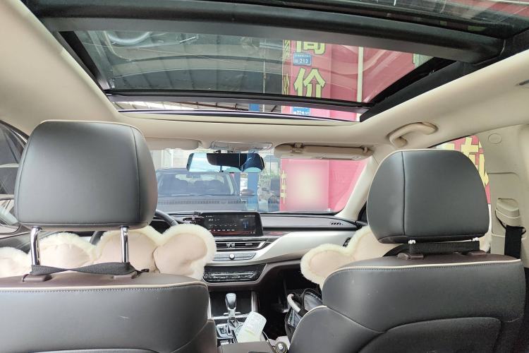 Used CHANGAN Raeton CC 2018 1.5T Automatic Haoya Model Guangmang Edition China V Standard
