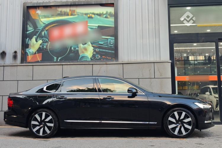 Used Volvo S90 New Energy 2024 Plug-in Hybrid Four-Wheel Drive Long-Range Luxury Smart Edition
