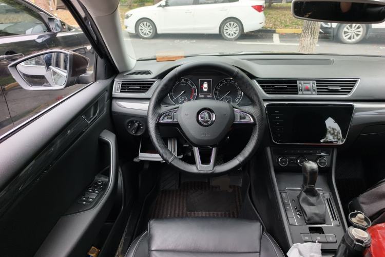 Used Skoda Superb 2016 TSI330 DSG Smart Drive Edition Steering Wheel