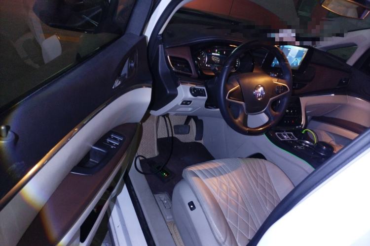 Used Buick GL8 2023 Land Executive Class Comfort Model