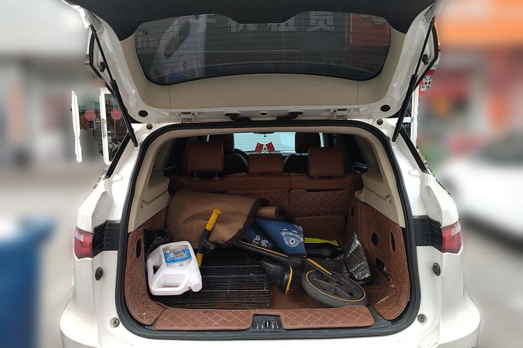 Used Zotye T700 2017 1.8T Dual-Clutch Luxury Model
