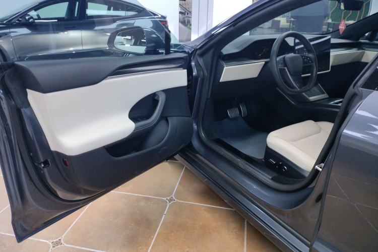 Used Tesla Model S 2023 Three-Motor All-Wheel-Drive Plaid Version