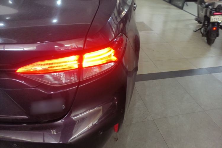 Used Toyota Levin 2019 Dual-Engine 1.8H E-CVT Luxury Edition China VI Standard Exterior 3