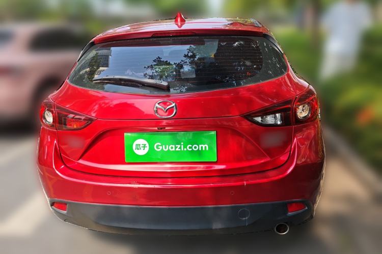 Used Mazda 3 Axela 2016 Hatchback 1.5L Automatic Luxury Model