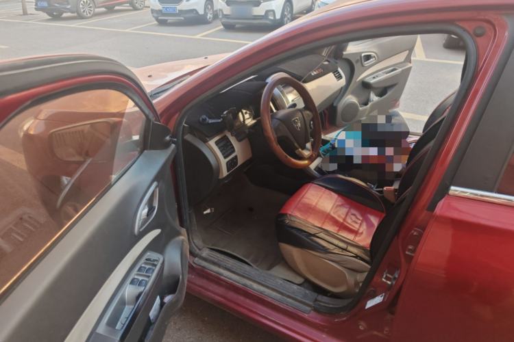 Used Baojun 630 2013 1.5L manual standard version