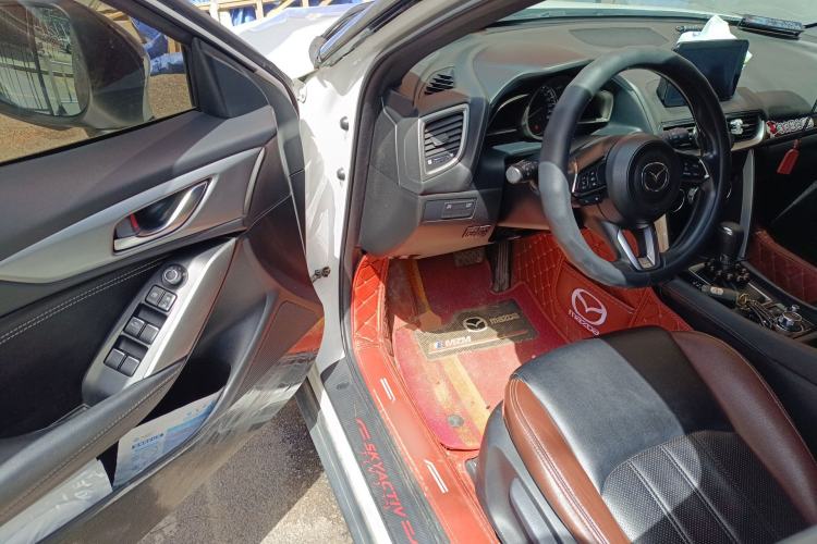 Used Mazda CX-4 2018 2.0L Automatic Two-Wheel Drive Blue Sky Premium Upgrade Version China VI Standard
