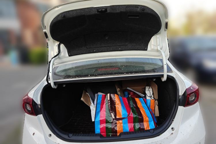 Used Mazda 3 Axela 2016 Sedan 1.5L Automatic Luxury Model
