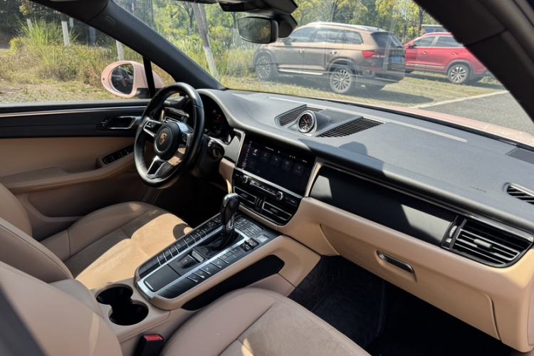 Used Porsche Macan 2018 Macan 2.0T
