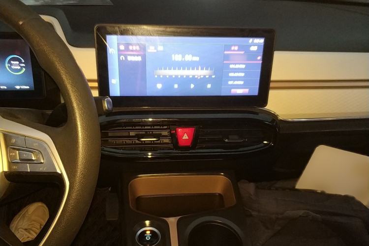 Used JAC Yiwei E10X 2024 Charming Edition 301km Lite
