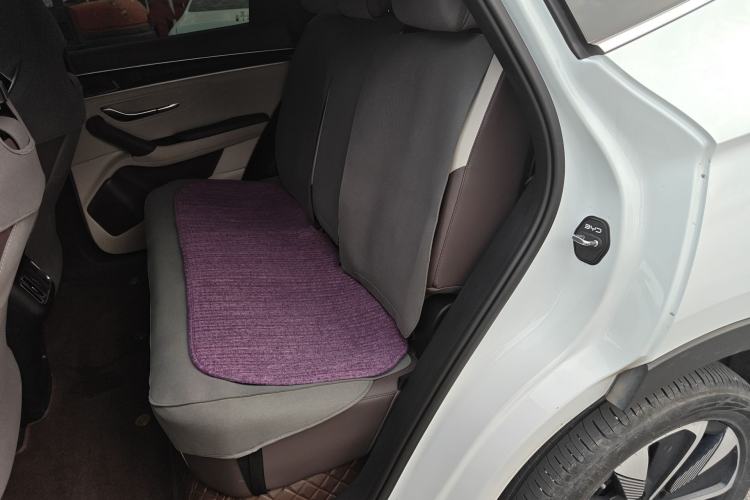 Used BYD Song PLUS New Energy 2025 EV 520km Luxury Version Left Rear Seat