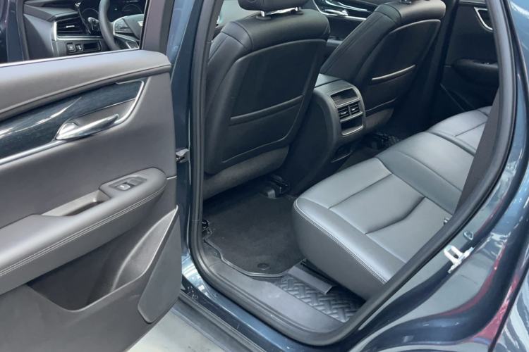 Used Cadillac XT5 2024 2.0T Two-Wheel Drive Fashion Edition Interior 4