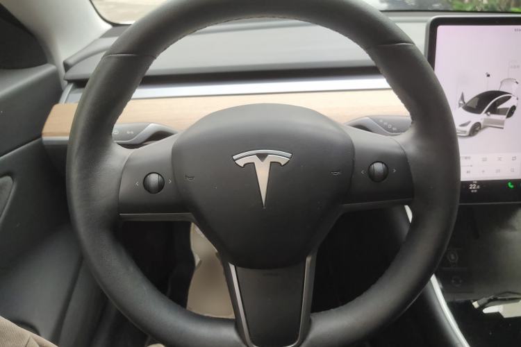 Used Tesla Model 3 2019 Long-Range All-Wheel-Drive Version Steering Wheel