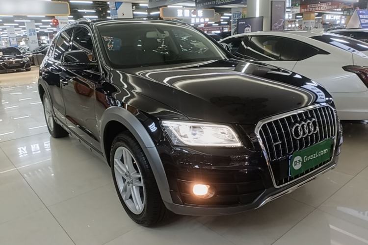 Used Audi Q5 2017 Plus 40 TFSI Technology Model
