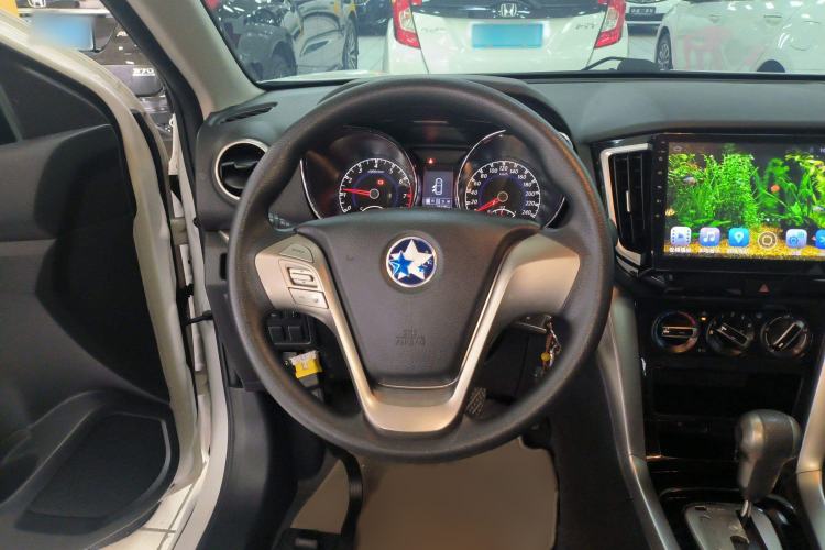 Used Venucia T70 2016 2.0L CVT Smart Choice Edition Interior 2