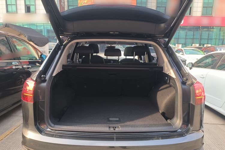 Used Volkswagen Tayron 2022 280TSI Two-Wheel Drive Luxury Smart Connectivity Version Trunk