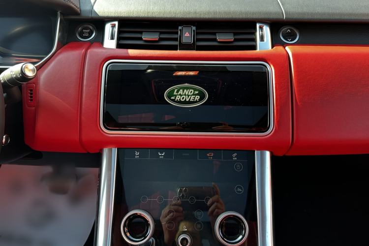 Used Land Rover Range Sport 2020 3.0 L6 HSE DYNAMIC Interior 3